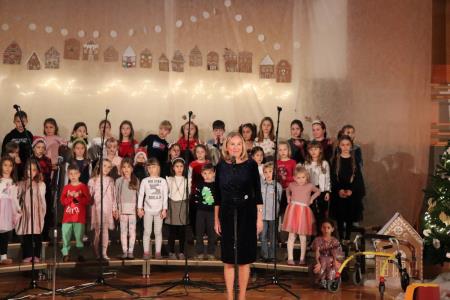 Božično-novoletni koncert Osnovne šole Toma Brejca  (12)